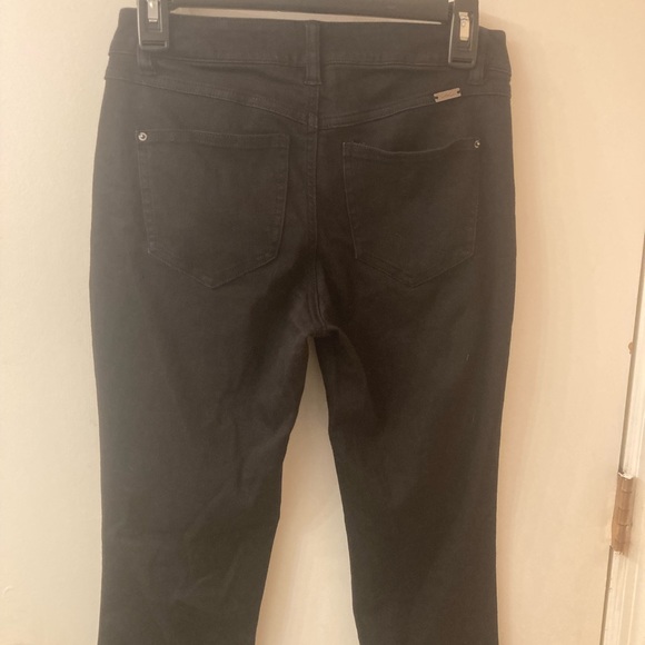 Crop Jeans 2 for $20 - Picture 5 of 10